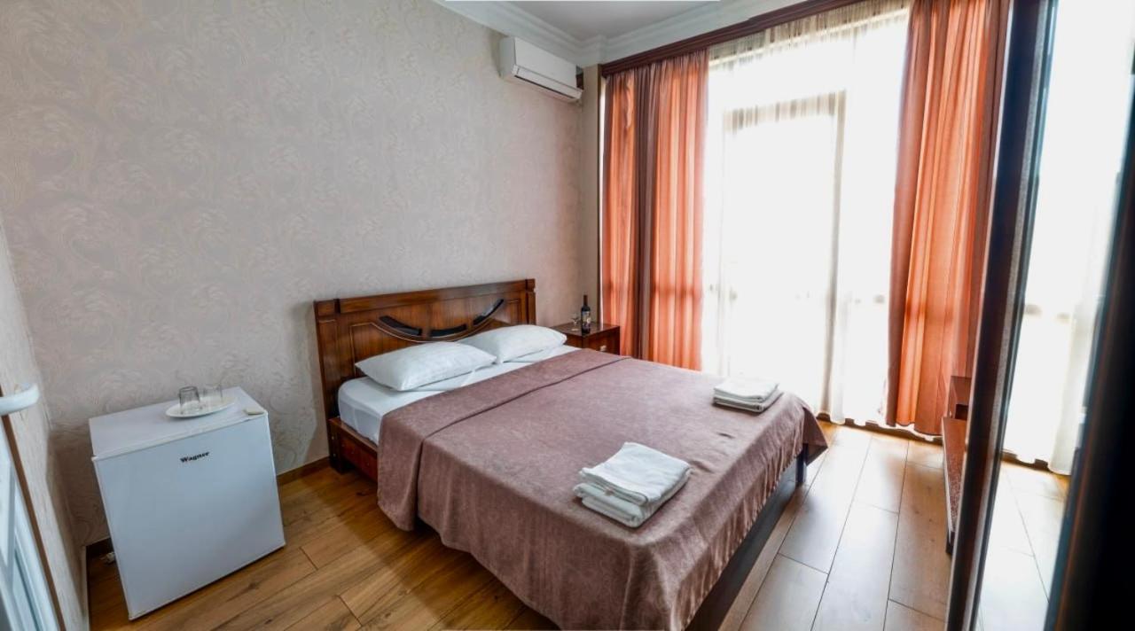 Hotel Palermo Kobuleti Bagian luar foto